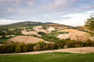 Lees meer over het artikel 5 redenen waarom gezinnen kiezen voor een camping in Le Marche
